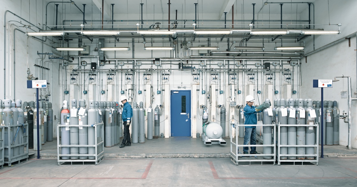 Specialty gases, equipment and services for electronics A Linde Company