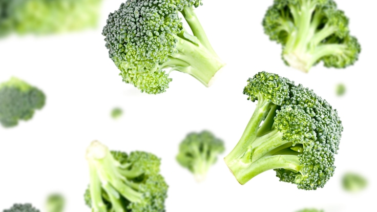 IQF broccoli that has been crust frozen