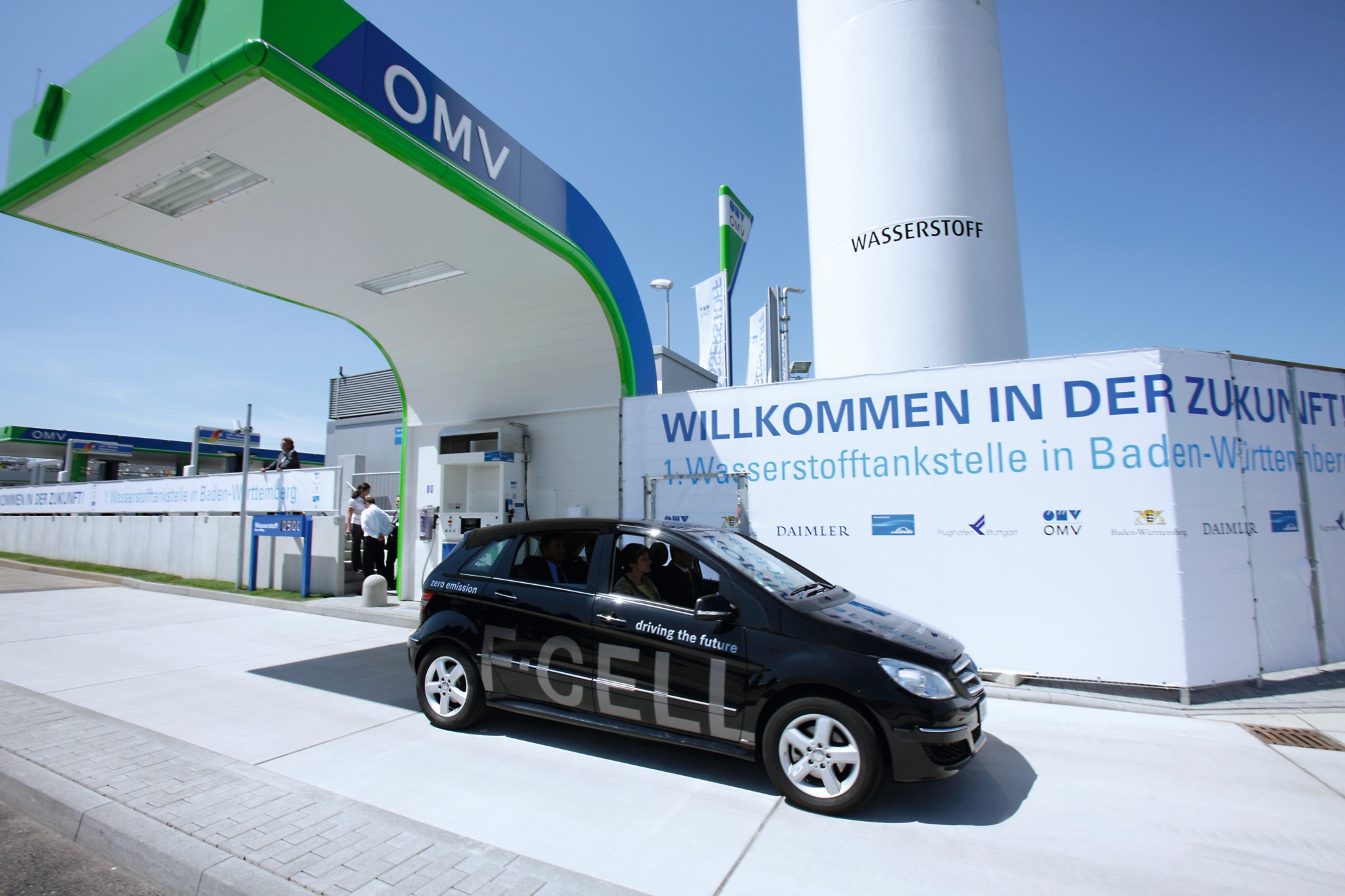 Hydrogen fueling station in Stuttgart, Deutschland