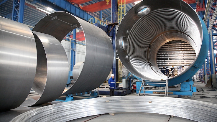 Workshop Dalian, China / Fabrication / Pearl Train 2 pressure column