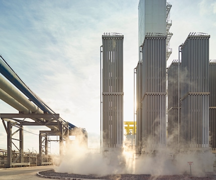 The LINDE PLANTSERV team supports on revamp projects for air separation units (ASUs).