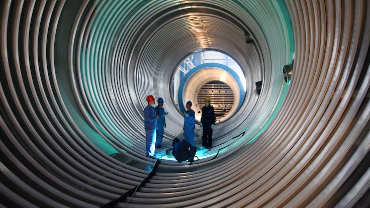 Pressure column sieve tray support rings at Dalian, China