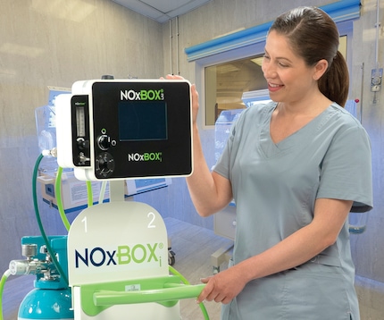 NoxBox with attendant