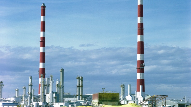 Two Claus units at an oil refinery