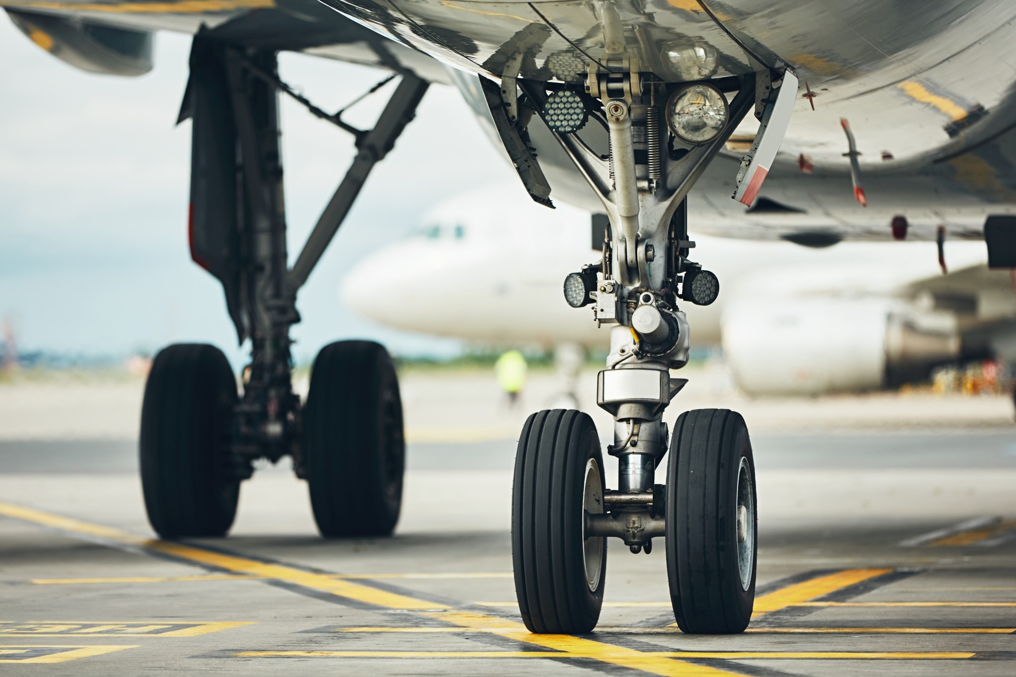 Landing gear on airplane