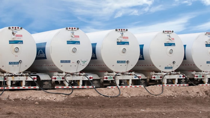 Tanks providing carbon dioxide to oil fields