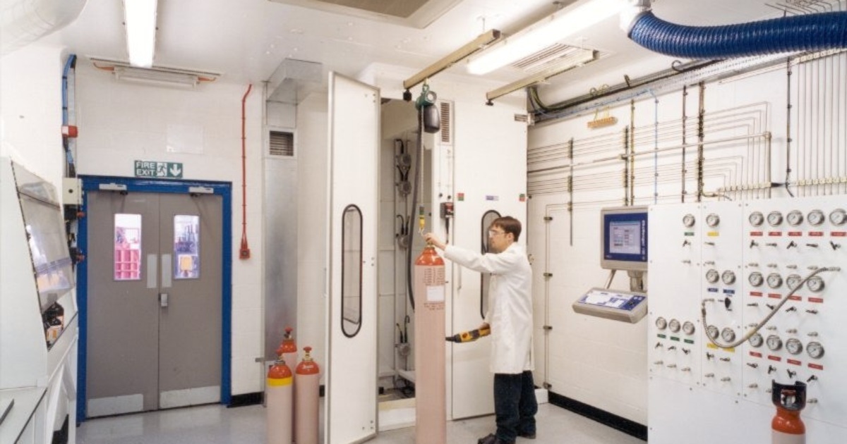 Specialty gas mixtures for analysis and process/quality control Linde