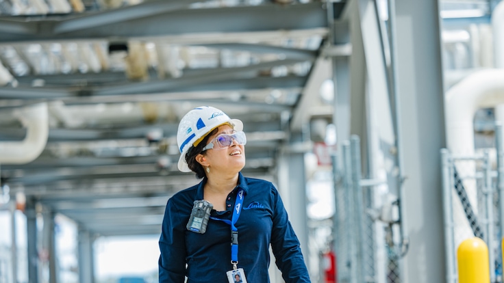 Linde Mitarbeiterin in Anlage