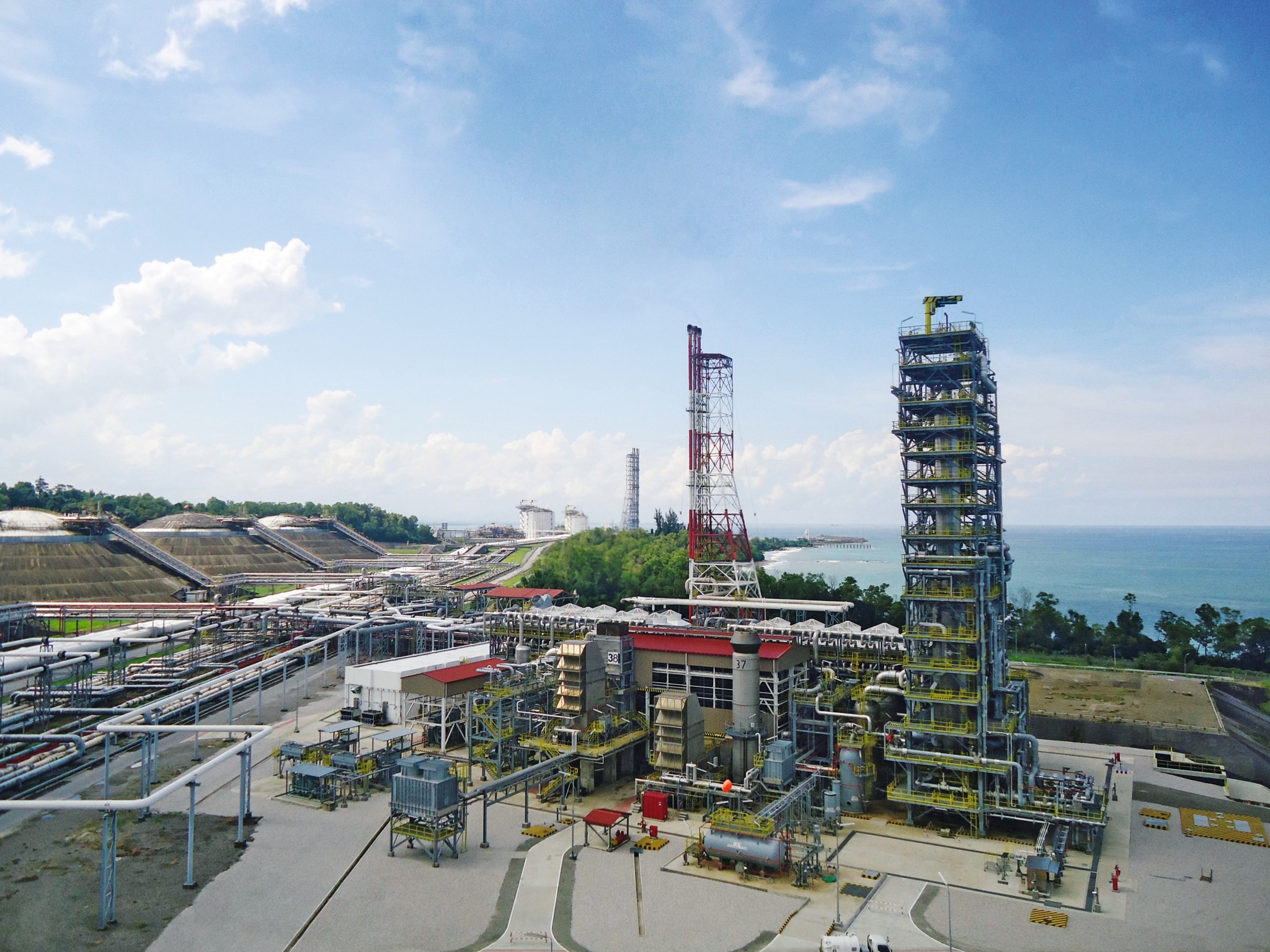 CWHE and flare stack in Bintulu, Malaysia